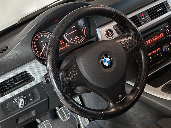 BMW 320d 18 of 27