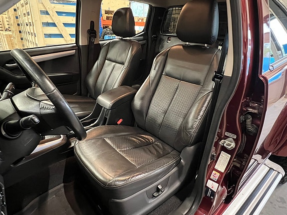 Isuzu D-max 15 of 30