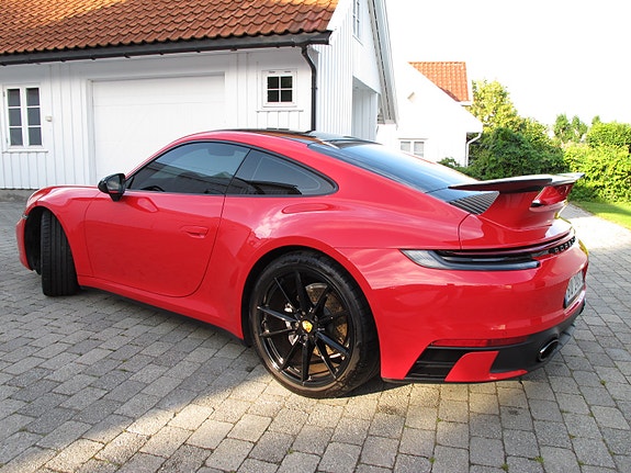 Porsche 911 11 of 30