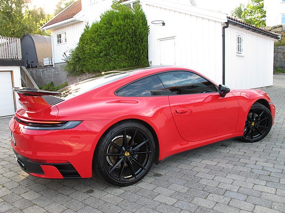 Porsche 911 14 of 30