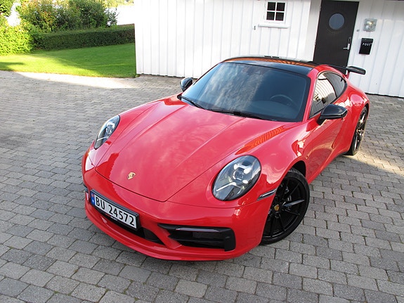 Porsche 911 17 of 30