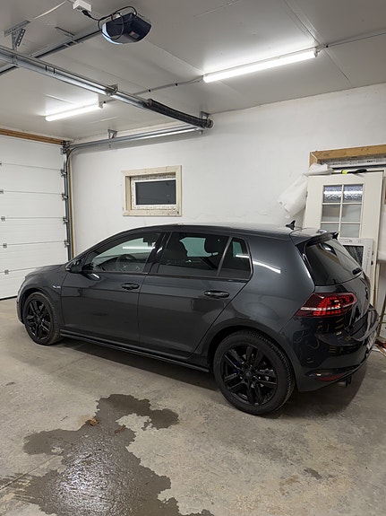Volkswagen Golf VII 11 of 30