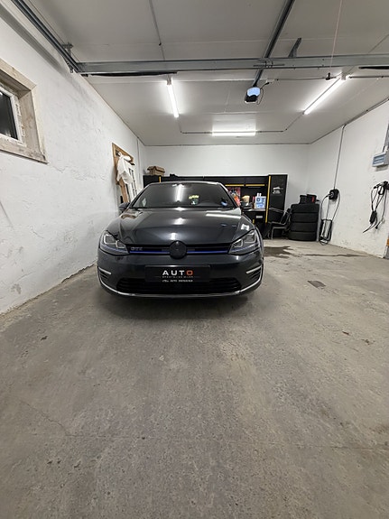 Volkswagen Golf VII 2 of 30