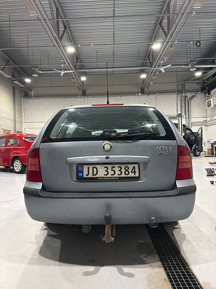 Skoda Octavia 8 of 17