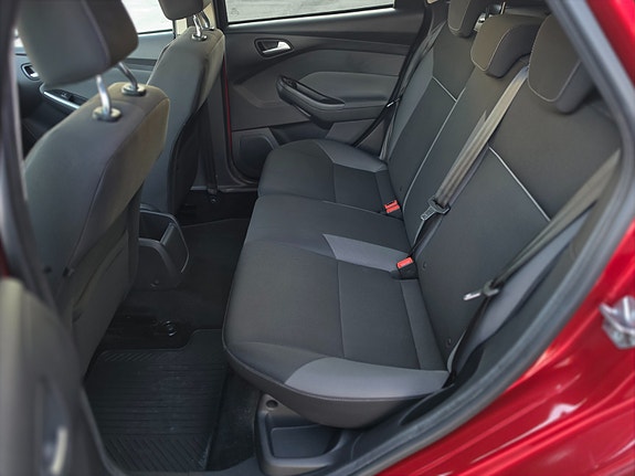 Ford Focus 22 of 24