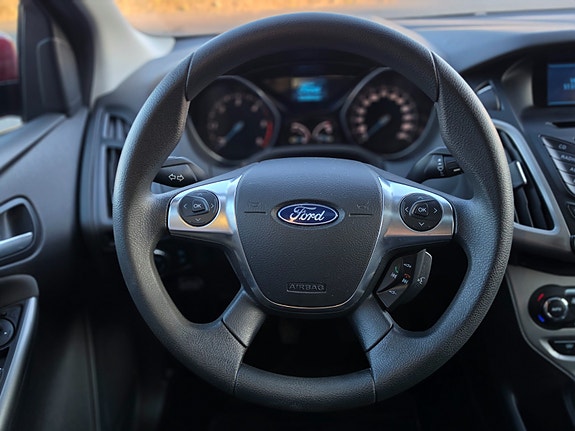Ford Focus 13 of 24