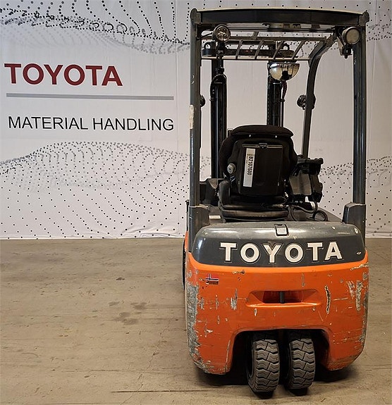 Toyota 8FBE20T 2 of 4