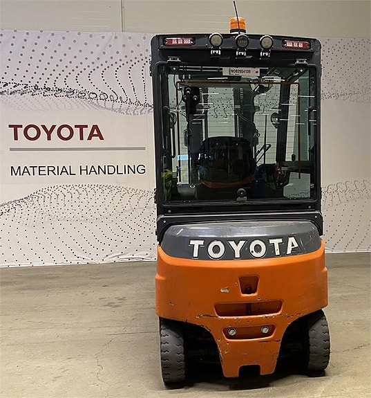 Toyota 8FBMKT30 2 of 4
