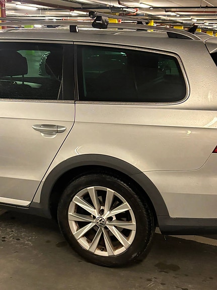 Volkswagen Passat Alltrack 4 of 30