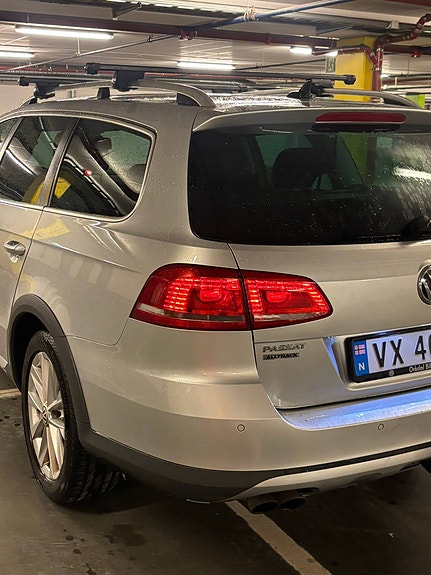Volkswagen Passat Alltrack 3 of 30