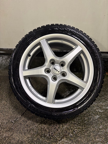 Volkswagen Golf VII 15 of 16