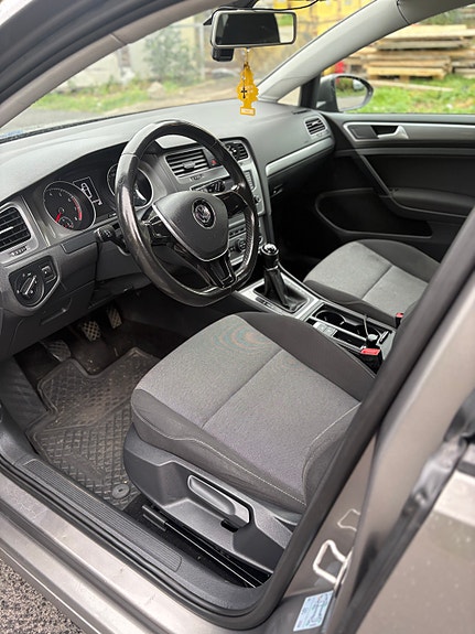 Volkswagen Golf VII 8 of 16