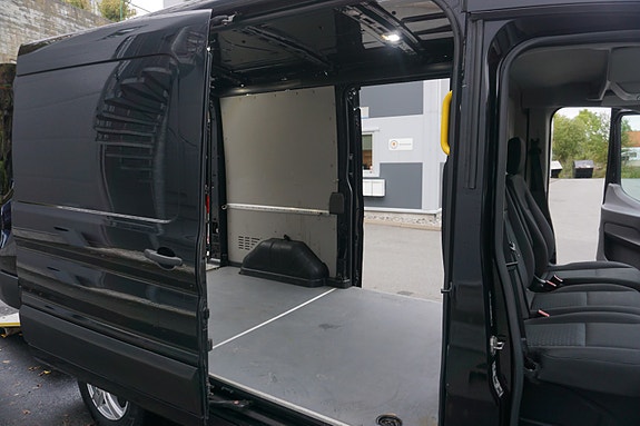 Ford Transit 24 of 30