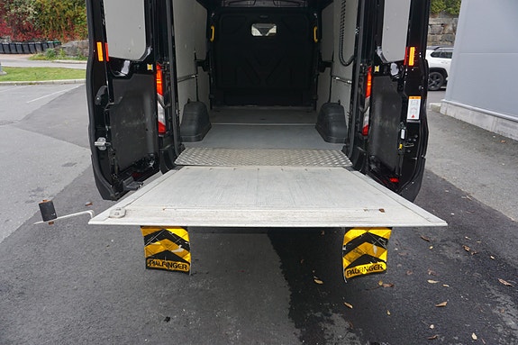 Ford Transit 16 of 30