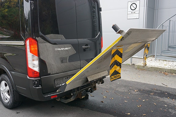 Ford Transit 18 of 30
