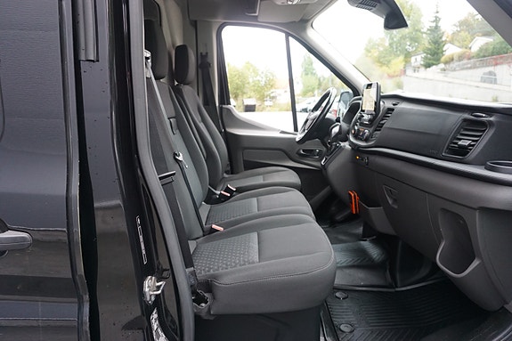 Ford Transit 30 of 30