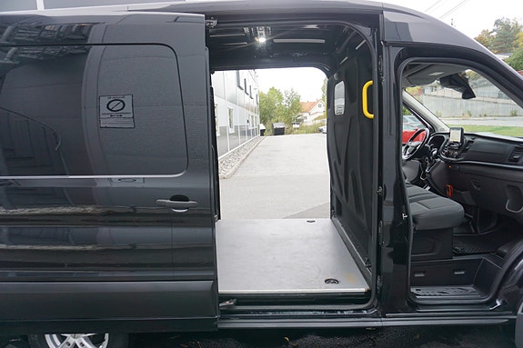 Ford Transit 23 of 30