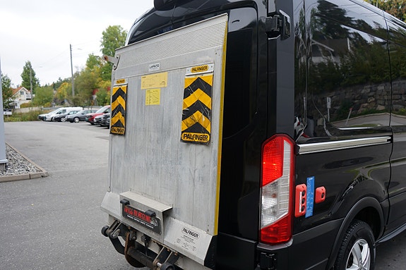 Ford Transit 9 of 30