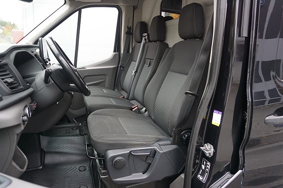 Ford Transit 29 of 30