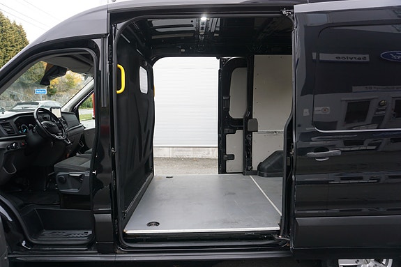 Ford Transit 25 of 30