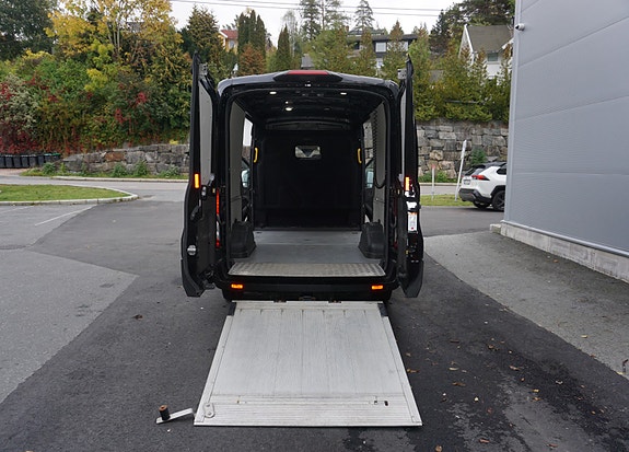 Ford Transit 14 of 30