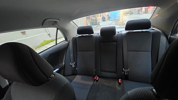 Toyota Corolla 19 of 30