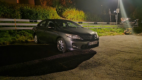 Toyota Corolla 9 of 30