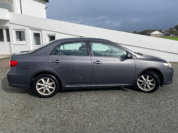 Toyota Corolla 28 of 30
