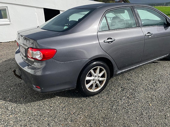 Toyota Corolla 27 of 30