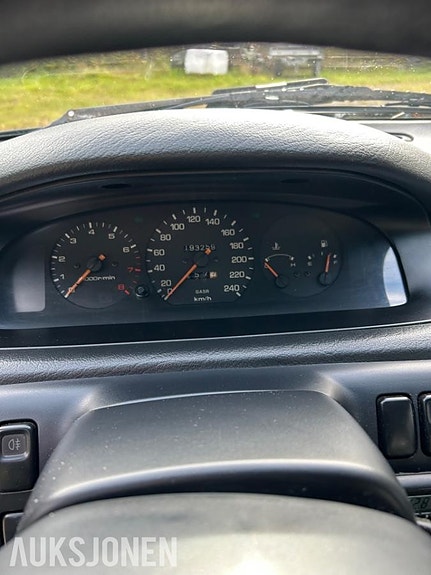Mazda 626 3 of 7