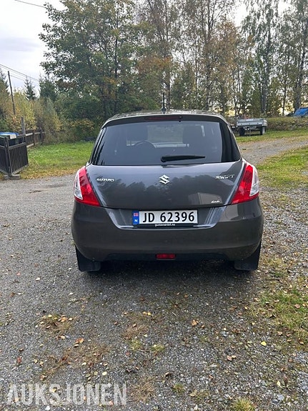 Suzuki Swift 4 of 5