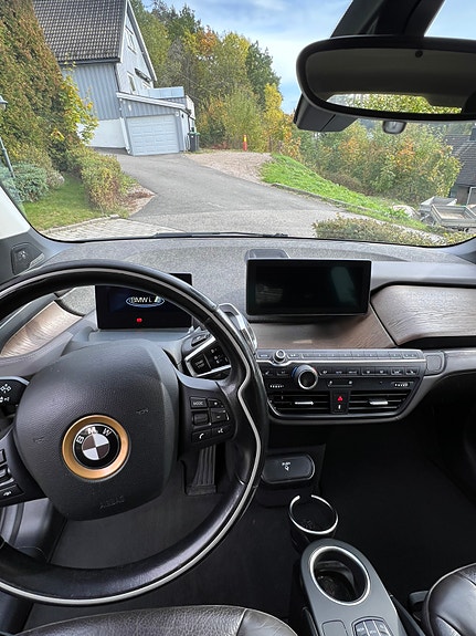BMW i3 10 of 24