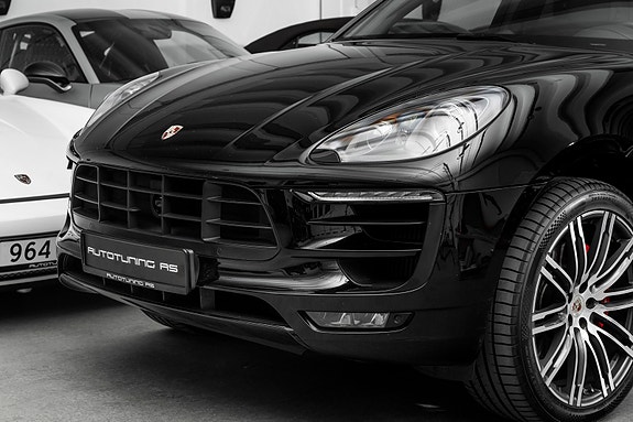Porsche Macan GTS 2 of 30