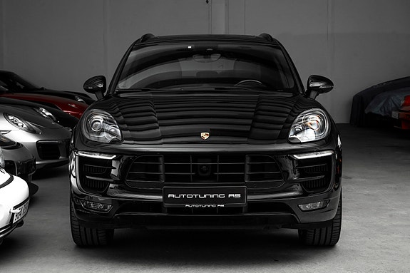 Porsche Macan GTS 3 of 30