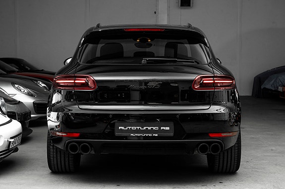 Porsche Macan GTS 12 of 30