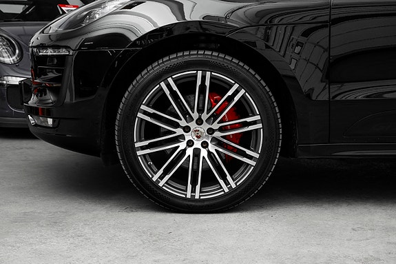 Porsche Macan GTS 8 of 30