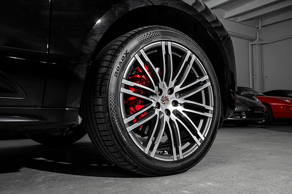 Porsche Macan GTS 17 of 30