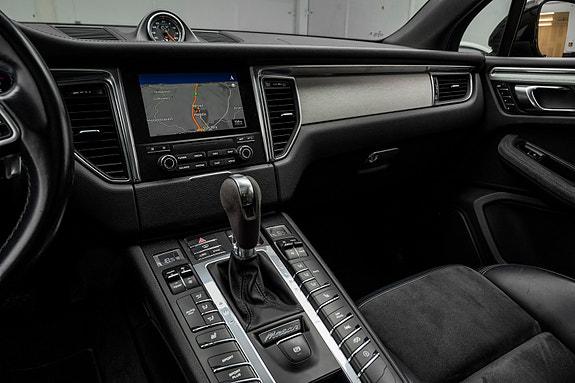Porsche Macan GTS 28 of 30