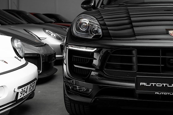 Porsche Macan GTS 4 of 30