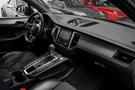 Porsche Macan GTS 22 of 30