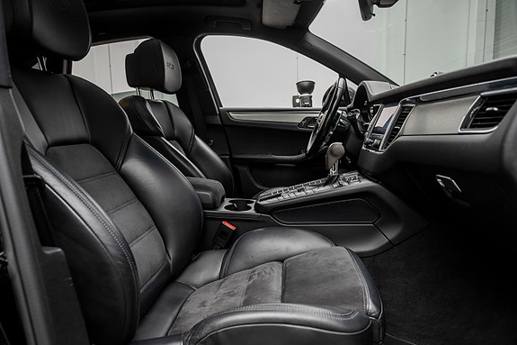 Porsche Macan GTS 20 of 30
