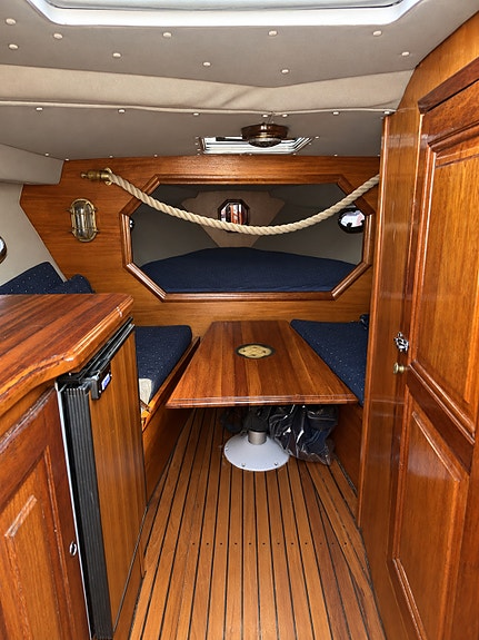 Cobra 28 Offshore- Diesel 9 of 10