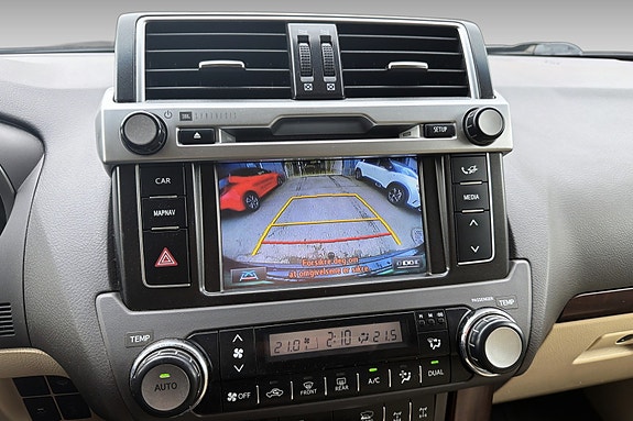 Toyota Land Cruiser 13 of 19