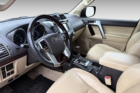 Toyota Land Cruiser 10 of 19