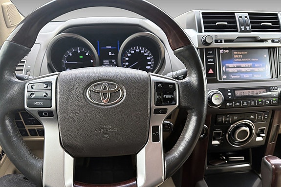 Toyota Land Cruiser 11 of 19