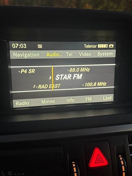 Mercedes-Benz E200 d 23 of 28