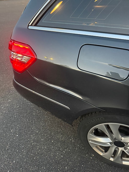 Mercedes-Benz E200 d 6 of 28