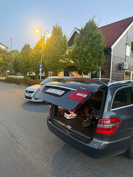 Mercedes-Benz E200 d 14 of 28