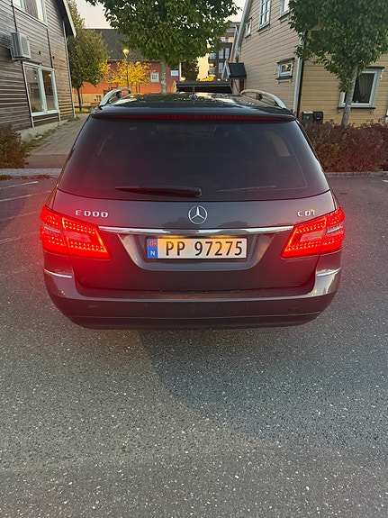 Mercedes-Benz E200 d 8 of 28
