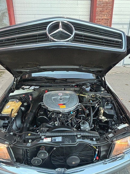 Mercedes-Benz 420 SEC 11 of 16